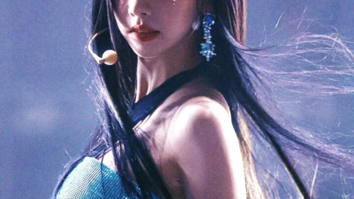 “It’s hard to tell who the main idol is—the girl group is looking more and more like their backup da