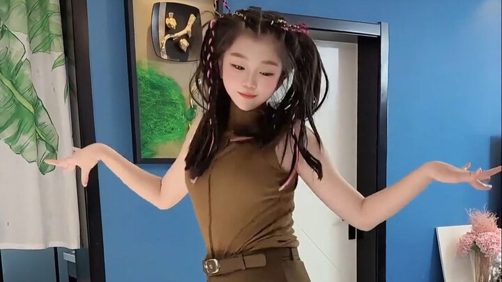 12-Year-Old Dance Student ~ [Jazz Dance XinXin]