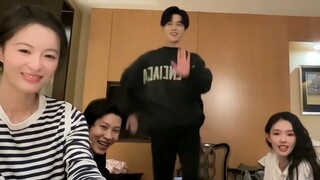 方逸伦当时直播跳history给我激动的蹦起来