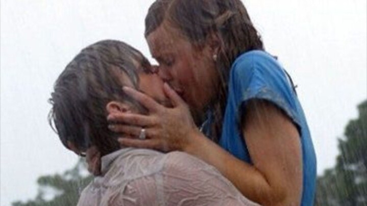 Pria Miskin Ini Jatuh Cinta Pada Gadis Kaya, Terpisah Perang Dan Waktu - The Notebook [Fanart]