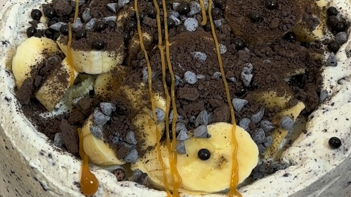 When ordering a cake, do you care more about the taste or the appearance?