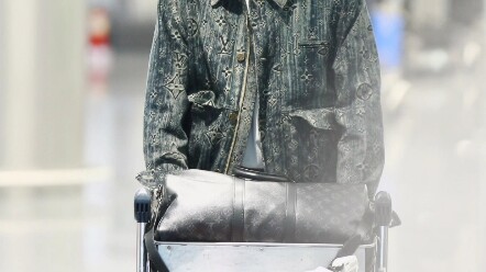 After 1 year, 6 months, and 19 days, Winwin finally reunited with his Korean fans and agency staff! 