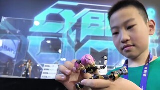 Real people are getting more and more fake! Fake people are getting more and more real! Online exhib