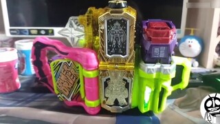 The Kamen Rider 1000 yuan EA lucky bag only has four items, this is too much...