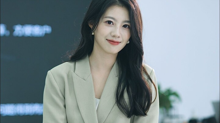 【Lý Ngộ】Anh ấy hy vọng bạn vừa có thể độc lập về kinh tế, vừa hiền lương đức hạnh