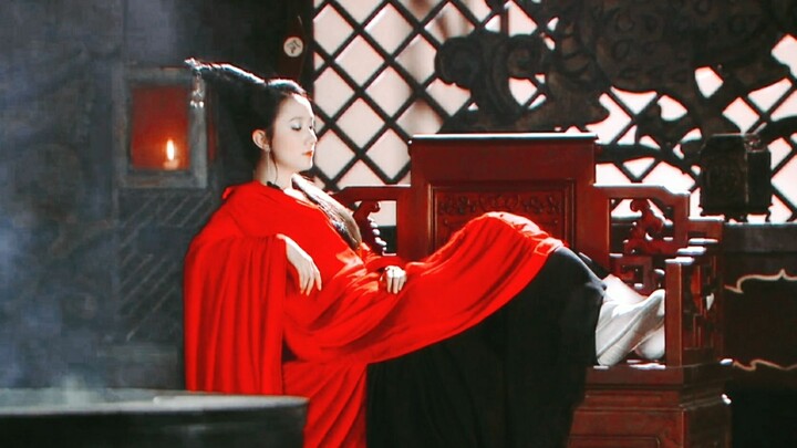 Hilarious! Back then, she’d wear super-pink makeup and put on the sweetest smile—yet she was actuall