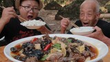 A Famous Sichuan Recipe: Stir-fried Pork Tripe with Chicken Gizzard