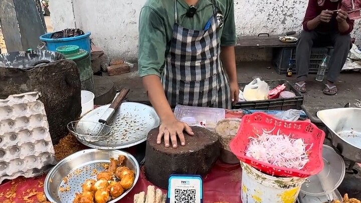 Quán gà rẻ nhất Delhi, 150 rupee mua cả bộ thịt gà
