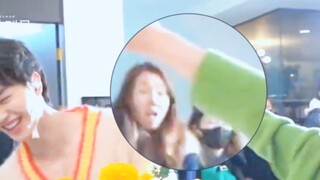Staf: Keluarga! Siapa yang mengerti?!! Saya takut dengan pasangan sungguhan! !