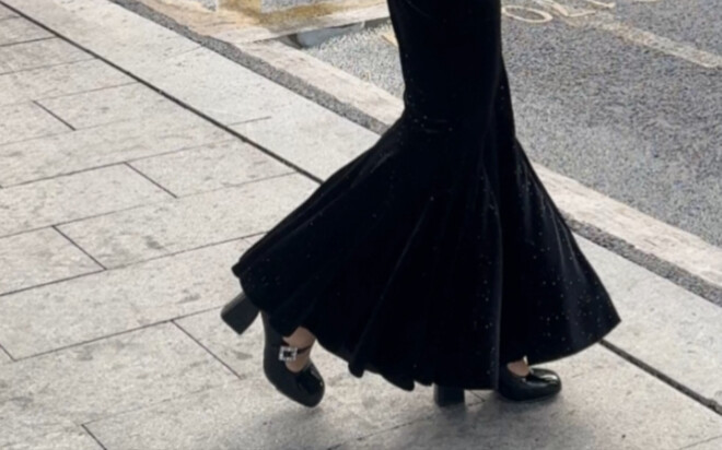 كل خطوة تزهر لوتس، تنورة على شكل ذيل السمكة