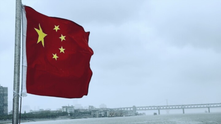7 JQ是我的老婆，要是身边工作人员，早把她赶走了。