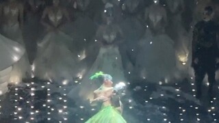 #The peacock dance The curtain call of the dance drama "Peacock" is full of ritual, slow and powerfu