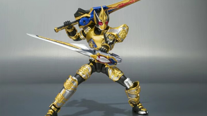 SHF Soul Limited: Kamen Rider Sword Emperor Dạng "Hiển thị"