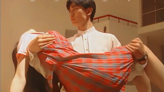 “Thực ra, tuổi tác giữa chúng ta chênh lệch không tới mười tuổi.”