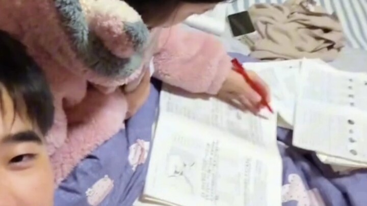 Hỏng rồi, người này thực sự từng đi học đó. Hóa ra đây là lời nói chuẩn mực chung của các giáo viên 