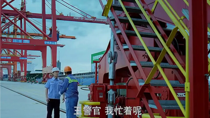 Stubborn Old Man Lives in a Dilapidated House No One Can Talk Him Out Of—And It Ends in Disaster