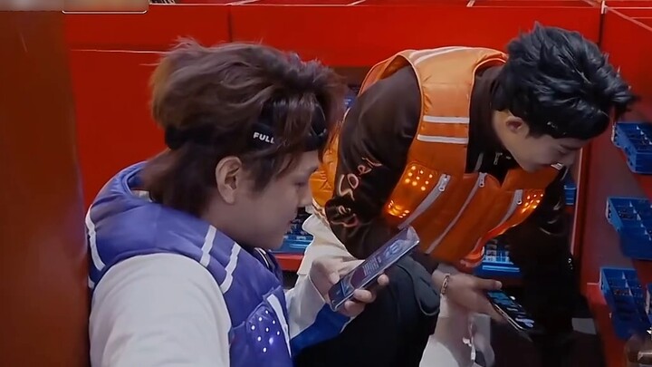 Sebelum saya klik, saya tidak tahu kalau medan magnet Wang Hedi dan Shi Kai lucu sekali, hahaha, sia