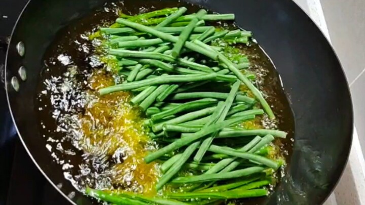 Dry-Fried Green Beans