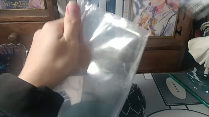 (Sharing the unboxing of light novels, a beginner’s guide to purchasing light novels) I received thr