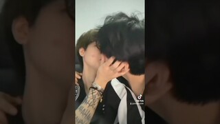 bl couple kiss 🙈💗 #xuhuong #fypシ#foryou #gay #kiss #xyzbca #foryou#bl#couple #tiktok#douyin#boylove