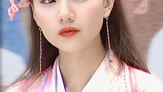 当年的导演竟然集合了两岸三地的演员阵容，找来了这么多美女？！这版的全员美人真的是各具特色！
