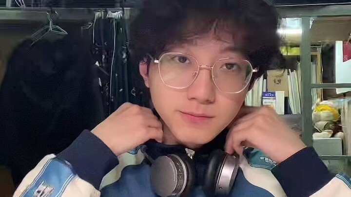Saya kira sudah memotong rambut.......