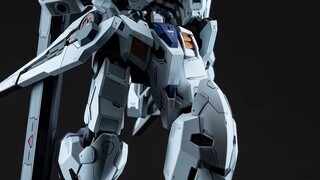 Đội ngũ người mẫu gundam?