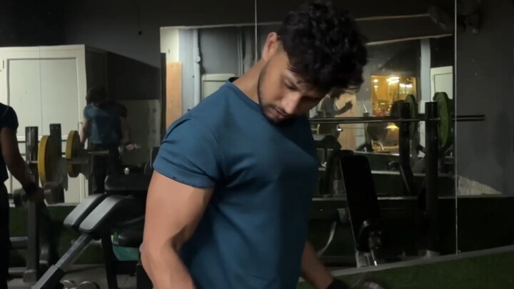Current WhatsApp Video 2026-08-29... ko hata kar:  Push Yourself 💪 | Gym Motivation & Workout  Agar