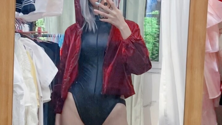 Baju renang merah kulit～ (Sudah masuk air, difoto di tepi kolam renang, baju renang asli)