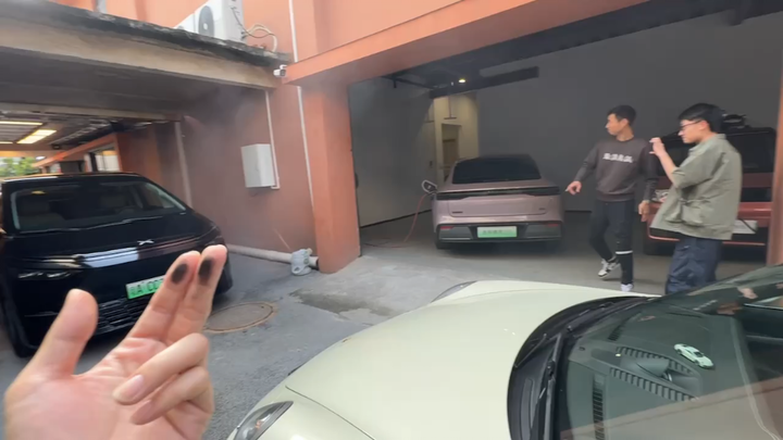 ช่างหยวนขับรถน้อยกว่าที่เอามาล้างเสียอีก!