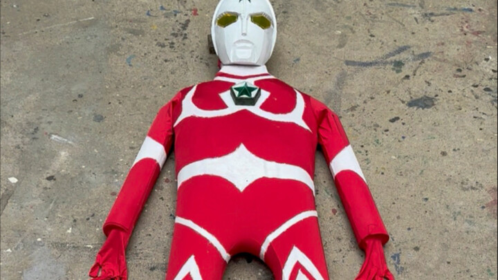 Today’s cosplay could be considered the peak of Ultraman’s power, right?