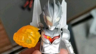 Let's give Bruco some technology! Ultraman Noah's chest light modification! Energy burst!