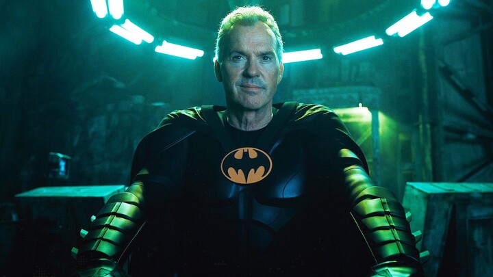 Michael Keaton's classic Batman returns! DC's "The Flash" releases its first clip, featuring a doubl