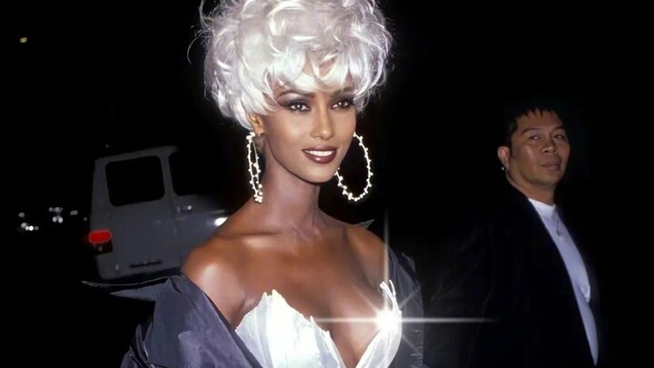 If you didn’t know, who’d guess this was a look from 30 years ago?!