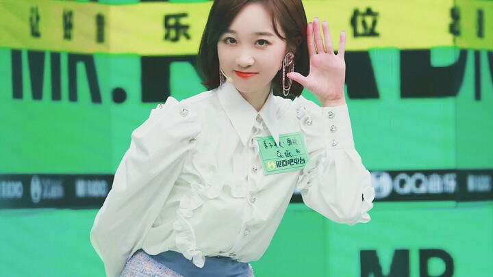 What a blast from the past! Seeing Li Zixuan dance to the “Produce 101” theme song again still makes