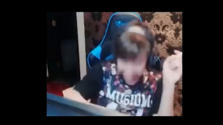 ย้อนชมคลาสสิก: การท้าดวลสองคนของลู่เปิ่นเหว่ยและ PDD ประโยคยาวซับซ้อนที่จ้านไท๋คงไม่มีวันเลียนแบบได้