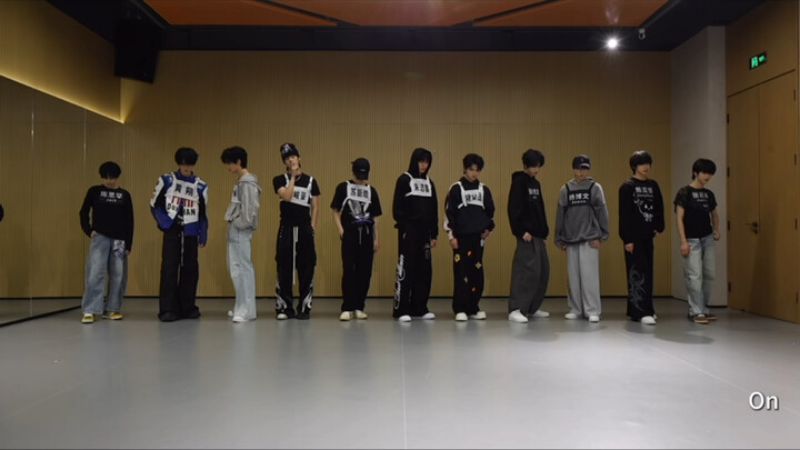 [TF Family] “ON” Group Performance | 2026 New Year Concert | Performers: Zhu Zhixin, Su Xinhao, Mu Z