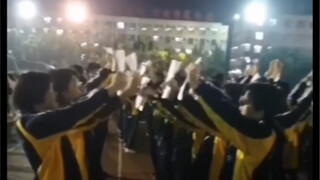 «الفوج الكبير من مدرسة هنغشوي الثانوية الثانية يستعد للانطلاق لمهاجمة أوكرانيا»