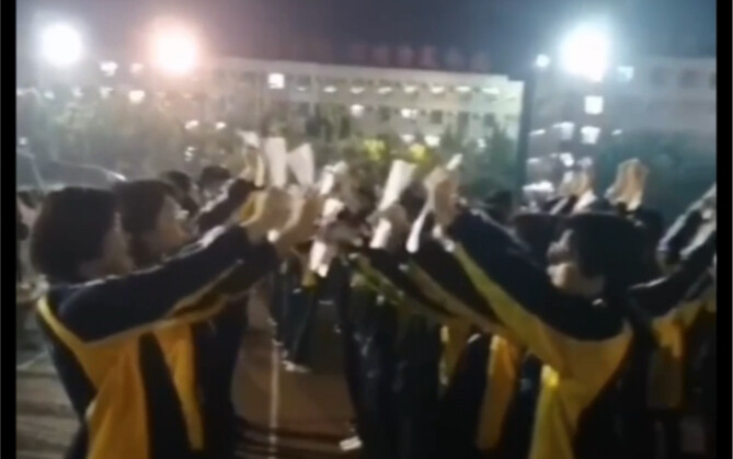 "Kekuatan utama Sekolah Menengah No. 2 Hengshui bersiap siaga untuk menyerang Ukraina"