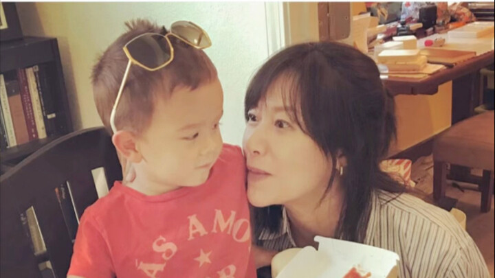 Mọi người thấy con của Từ Tĩnh Lôi trên Dy có dễ thương không?