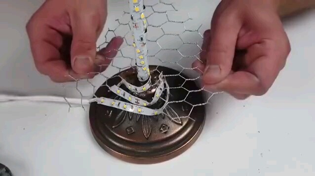 Replika Adegan Bom Atom dengan Lampu LED yang Terlihat Realistis! Keren!