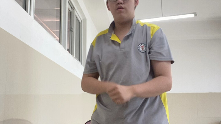 赞100我联欢会跳给全班