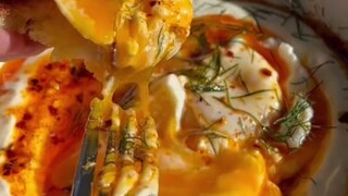 美食博主Lucie小姐姐，好像不管什么菜系什么食材，她都能得心应手