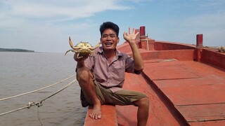 CANH CHUA CUA BIỂN • Món Ngon Huyền Thoại Trên Ghe | Ngư Dân Miền Tây