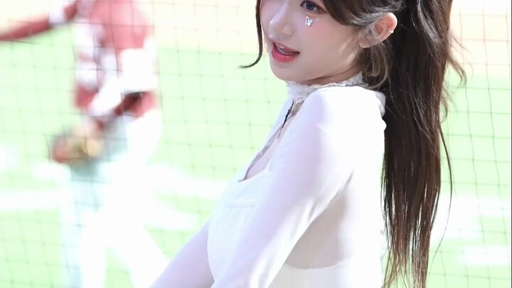 เมื่อคุณจ้องมองลงไปในห้วงเหว ห้วงเหวก็จ้องมองกลับมาที่คุณเช่นกัน