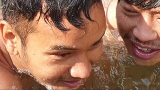bare hand fishing in Nepal | hatkela fishing | hand fishing | asala fishing |