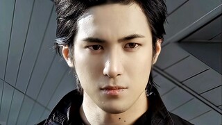 การผจญภัยหงฮวนดูหล่อมากในชุดของเขา
