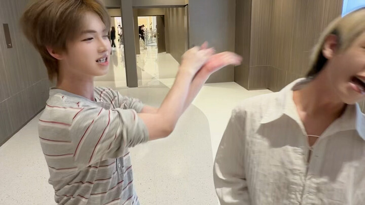 Trình độ chưa rõ, gặp mạnh càng mạnh!
