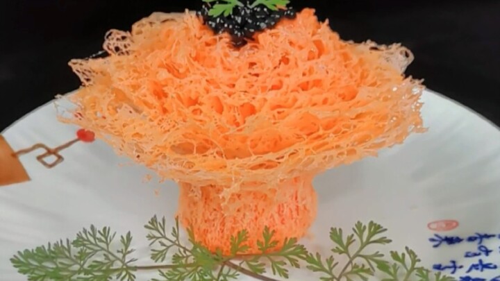 Brothers, today I’m sharing the deep-frying process for custard puffs! To make custard puffs, just s