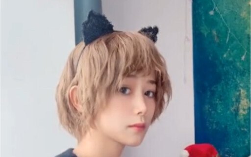 I heard our… bro likes otaku culture? Is that right?